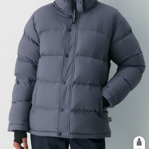 Aritzia Women's Gray Puffer Jacket